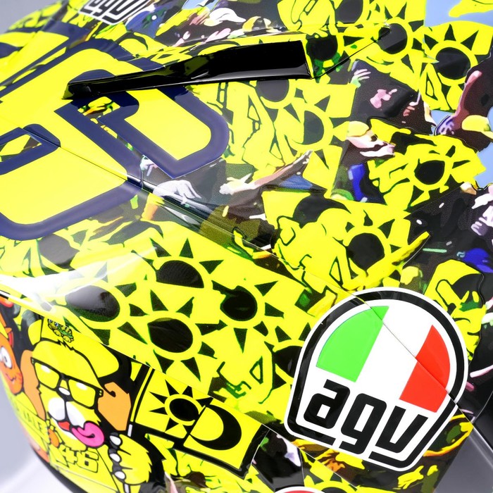 Helm Spesial Terakhir Rossi Balapan di Kandang