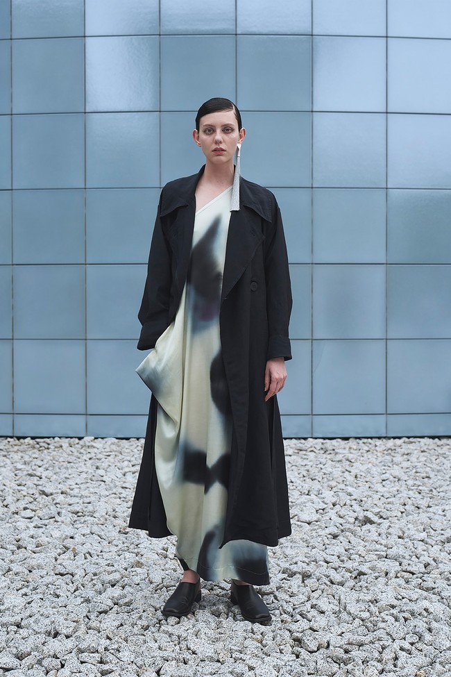 Fashion show terbaru Issey Miyake menampilkan koleksi Spring/Summer 2022. Foto: dok. Issey Miyake.