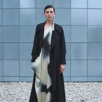 Fashion show terbaru Issey Miyake menampilkan koleksi Spring/Summer 2022. Foto: dok. Issey Miyake.