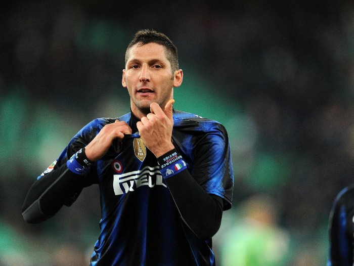 BARI, ITALY - FEBRUARY 03:  Marco Materazzi of Inter celebrates victory after the Serie A match between AS Bari and FC Intenazionale Milano at Stadio San Nicola on February 3, 2011 in Bari, Italy.  (Photo by Giuseppe Bellini/Getty Images)