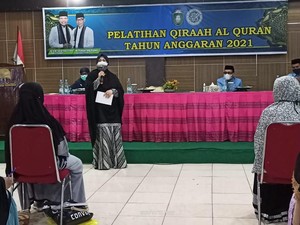 Momen Seru Ketua BKMT Parepare Buat Lomba Tiru Shalawat ala Dirinya
