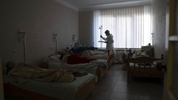 Virus Corona kembali membayangi sejumlah negara di Eropa. Para tenaga kesehatan di Rumania hingga Ukraina pun terus berjibaku merawat pasien COVID-19.