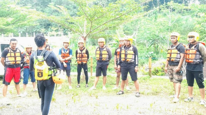 River Tubing di Kebumen River Tubing di Kebumen