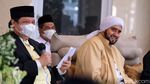 Saat Airlangga hingga Yusuf Mansur Maulidan di Masjid DPP Golkar