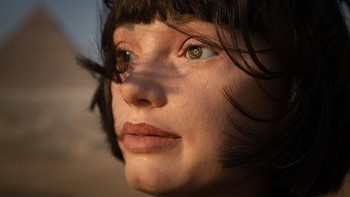 Diketahui, Ai-Da dikembangkan dengan tujuan agar benar-benar bisa melukis. Bagian sensor pada mata, untuk menangkap citra pun jadi perhatian khusus. Bagian bola mata Ai-Da dilengkapi dengan kamera dan sistem sehingga dapat memberikan respons. 