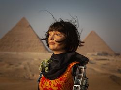 Tak Cuma Jago Lukis, Robot Ini Juga Bisa Bikin Patung dari Tanah Liat