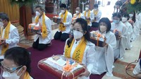 Diketahui, Kathina merupakan salah satu hari raya umat Buddha. Selain Waisak, Kathina dapat dikatakan menjadi hari raya nomor dua bagi umat Buddha.