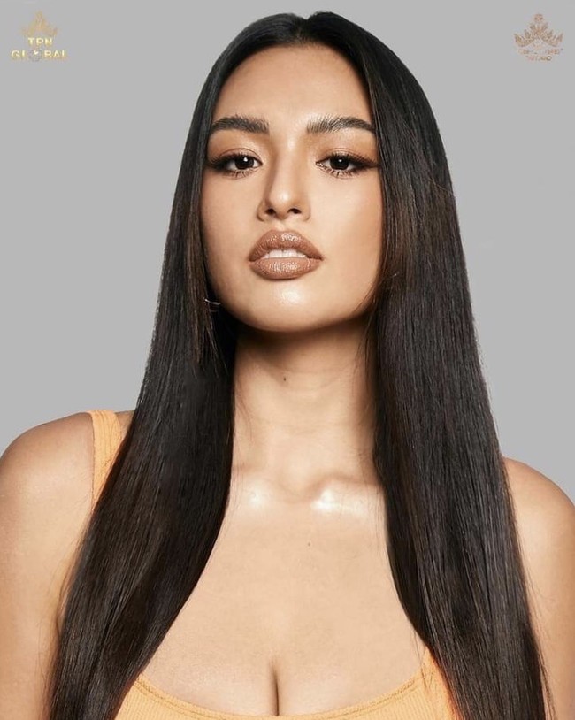 Seperti dikutip dari canondaily, Anchilee Scott-Kemmis mewakili provinsi Chachoengsao saat mengikuti ajang Miss Universe Thailand 2021. Dia menghabiskan masa sekolahnya di Bangkok dengan bersekolah di NIST International School sejak 2004 hingga 2017. Foto: Dok. Instagram Anchilee Scott-Kemmis,