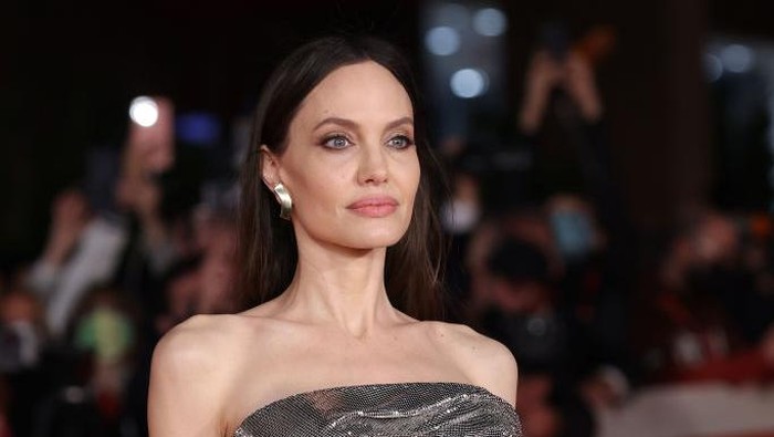 ROME, ITALY - OCTOBER 24: Angelina Jolie attends the official premiere of the movie Eternals during the 16th Rome Film Fest 2021 on October 24, 2021 in Rome, Italy. (Photo by Antonio Masiello/Getty Images for RFF)
