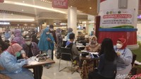 Jenis vaksin COVID-19 yang digunakan adalah vaksin Pfizer dan bisa digunakan untuk ibu hamil, peserta dengan komorbid, dan anak usia 12 tahun ke atas.