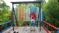 Kawasan ini dibuka sejak pagi dan ditutup pukul 18.00. Pengunjung datang dari berbagai daerah, selain dari Kota Sorong dan sekitarnya.