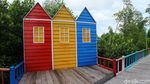 Intip Taman Wisata Mangrove Pertama di Papua