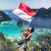 Selain Bali dan penjuru Indonesia, ia juga terlihat suka traveling ke berbagai negara, termasuk Abu Dhabi dan Australia. Foto: Instagram @elilizabeth