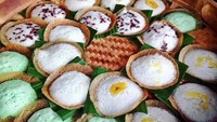 Punya tujuh varian rasa, Serabi Solo Cokrosuman benar-benar menjaga seluruh bahan-bahannya dan cita rasa serabi yang otentik. Berlokasi di Jalan Raya Sawangan, Pancoran Mas, Depok, sebuah serabi di sini hanya dibanderol Rp 2.500 untuk seluruh pilihan rasa. Foto: Istimewa