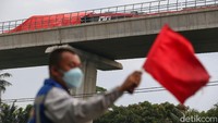 PT INKA menjadi pihak yang memproduksi kereta-kereta yang bakal digunakan LRT Jabodebek. Setidaknya ada 31 trainset yang bakal diproduksi INKA dari pabriknya di Madiun.