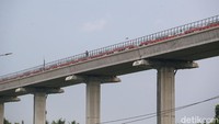 Setidaknya, bakal ada 31 trainset yang digunakan LRT Jabodebek saat beroperasi penuh di Juli 2023 mendatang. Dua di antaranya adalah kereta yang sempat kecelakaan di tahun 2021.