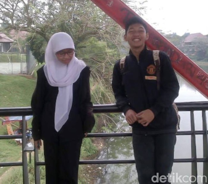 Foto Rifa dan Aryo pada tahun 2013. Foto: Dok/Rifa. Foto Rifa dan Aryo pada tahun 2013. Foto: Dok/Rifa.