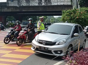 Hari Pertama Gage di Fatmawati, Puluhan Mobil Diberhentikan