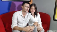 Jessica Iskandar juga punya suami Brondong, Vincent Verhaag. Foto: Febri/detikHOT
