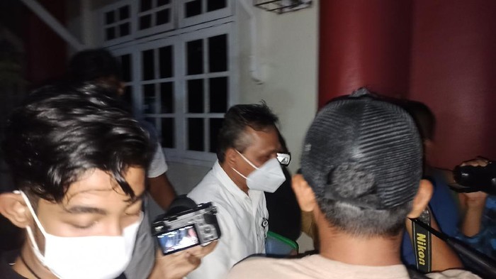 Kadishub Aceh Enggan Komentar Usai 10 Jam Diperiksa KPK (Foto: Agus Setyadi/detikcom)