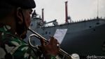 Kapal Perang Terbesar Australia TIba di Jakarta