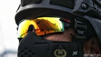 Senada dengan William, Atase Angkatan Laut Australia untuk Indonesia, Rod Griffith, mengungkapkan bahwa kehadiran kapal ini merupakan bagian dari upaya peningkatan kerja sama seluruh angkatan bersenjata kedua negara. Karena IPE 21 meningkatkan kerja sama bukan Angkatan Laut saja, tapi semua angkatan bersenjata dari dua negara.