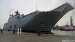Kapal Perang Terbesar Australia TIba di Jakarta