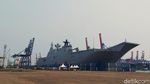 Kapal Perang Terbesar Australia TIba di Jakarta
