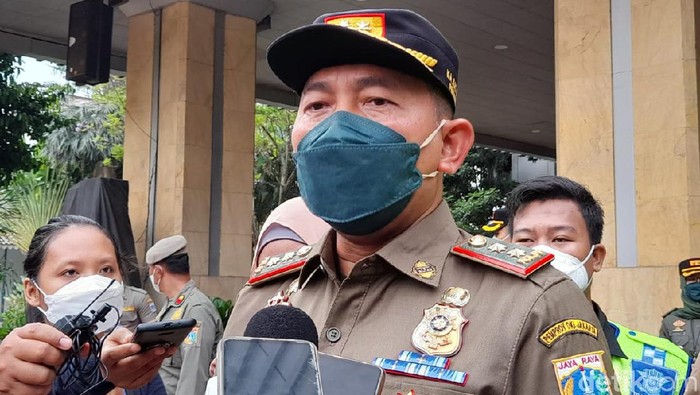 Kasatpol PP DKI Jakarta Arifin. (Tiara/detikcom)