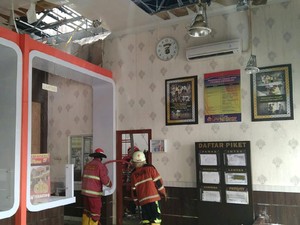 Pos Jaga Layanan Polresta Pekanbaru Terbakar