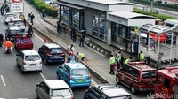 Polisi melakukan olah tempat kejadian perkara di lokasi. Namun, dari pemeriksaan awal diduga tabrakan beruntun itu akibat salah seorang sopir mengantuk.