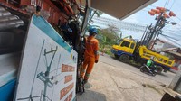 Dengan terobosan pemeliharaan tanpa padam itu memberikan keuntungan bagi PLN dimana tidak akan kehilangan energi jual yang dalam hal ini pendapatan.