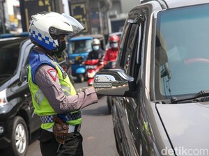 Kisah Aiptu Parman Putari Sleman Cari HP Warga Ketinggalan di Taksi Online