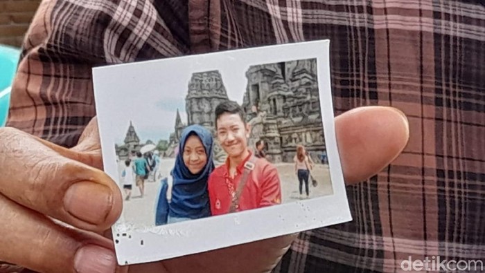 Kondisi rumah duka Gilang Endi Saputra mahasiswa UNS yang meninggal usai Diksar Menwa, Desa Dayu Kecamatan Karangpandan Karanganyar Jawa Tengah, Senin (25/10/2021).