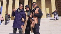 Ayah Lesti Kejora yang turut dalam rombongan, tak pernah menyangka benar-benar bisa berkunjung ke Turki. Foto: dok. Instagram Ayah Kejora