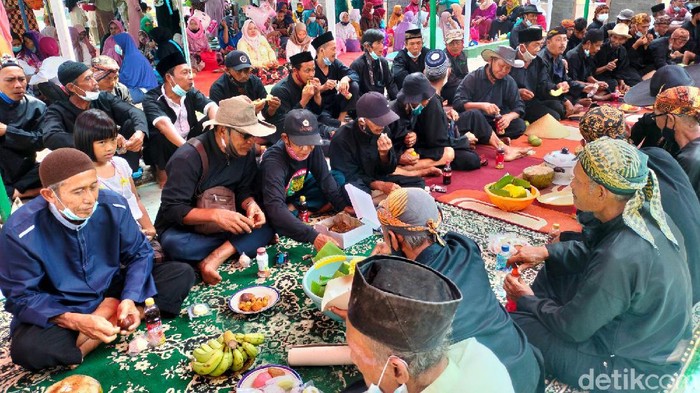 Melihat adat guar bumi yang merupakan ritual menyambut masa tanam