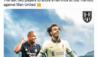 Mo Salah menyamai sang fenomenal Ronaldo sebagai pemain yang bisa mencetak hatrick di kandang MU. Foto: Twitter