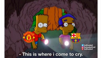 Fans MU dan Barca masuk gua karena sama-sama menelan kekalahan dari rival abadinya. Foto: Twitter