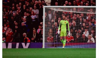 David De Gea sampai mengakui bahwa MU bermain layaknya para bocah. Foto: Twitter