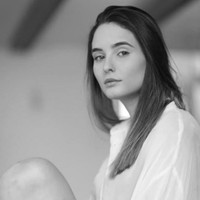 Dalam kesehariannya selain menjadi model, Noa Cochva merupakan seorang dokter militer. Dia juga berkeinginan menjadi seorang dokter spesialis anak. Foto: Instagram