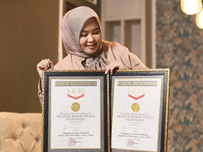 Nadya Rosmalina pendiri brand Local.id yang meraih penguargaan MURI. Nadya Rosmalina pendiri brand Local.id yang meraih penguargaan MURI.