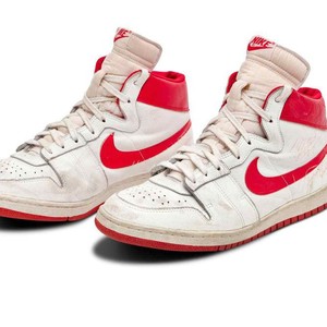Sneakers Langka Nike Jordan Dilelang, Terjual Rp 20 Miliar