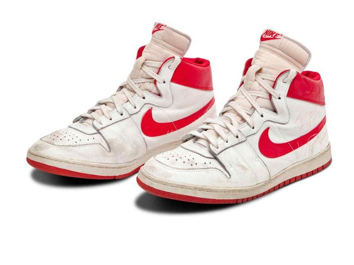 Nike Jordan Dilelang