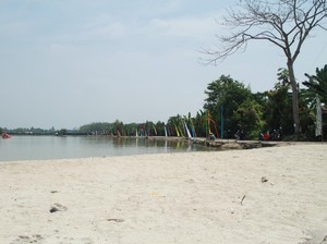 Tak Hanya Curug, di Bogor Juga Ada Pantai Buatan, Wow Banget!