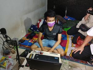 Digerebek Polisi, Pegawai Pinjol di Jakbar Tagih Utang dari Indekos!