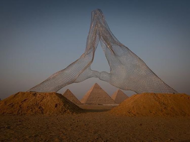 Pertama Kalinya! Piramida Giza Jadi Lokasi Pameran Seni