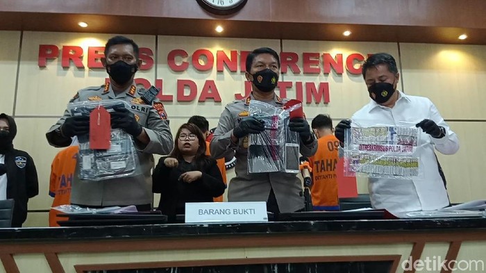 pinjol ilegal di surabaya