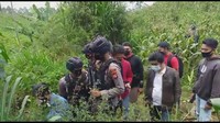 Menurut Kepala Desa Sindangsari, Kecamatan Cigedug Ayo Sutisna, jasad pria tersebut ditemukan di kawasan blok Waspada Gunung Cikuray.