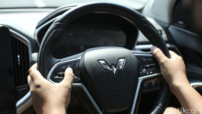 Road Trip 3.000 Km Jakarta-Bali Bersama Wuling Almaz RS