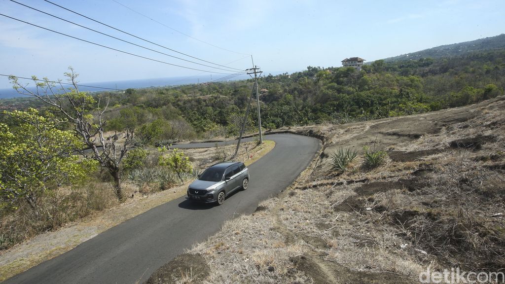 Road Trip 3.000 Km Jakarta-Bali Bersama Wuling Almaz RS Road Trip 3.000 Km Jakarta-Bali Bersama Wuling Almaz RS